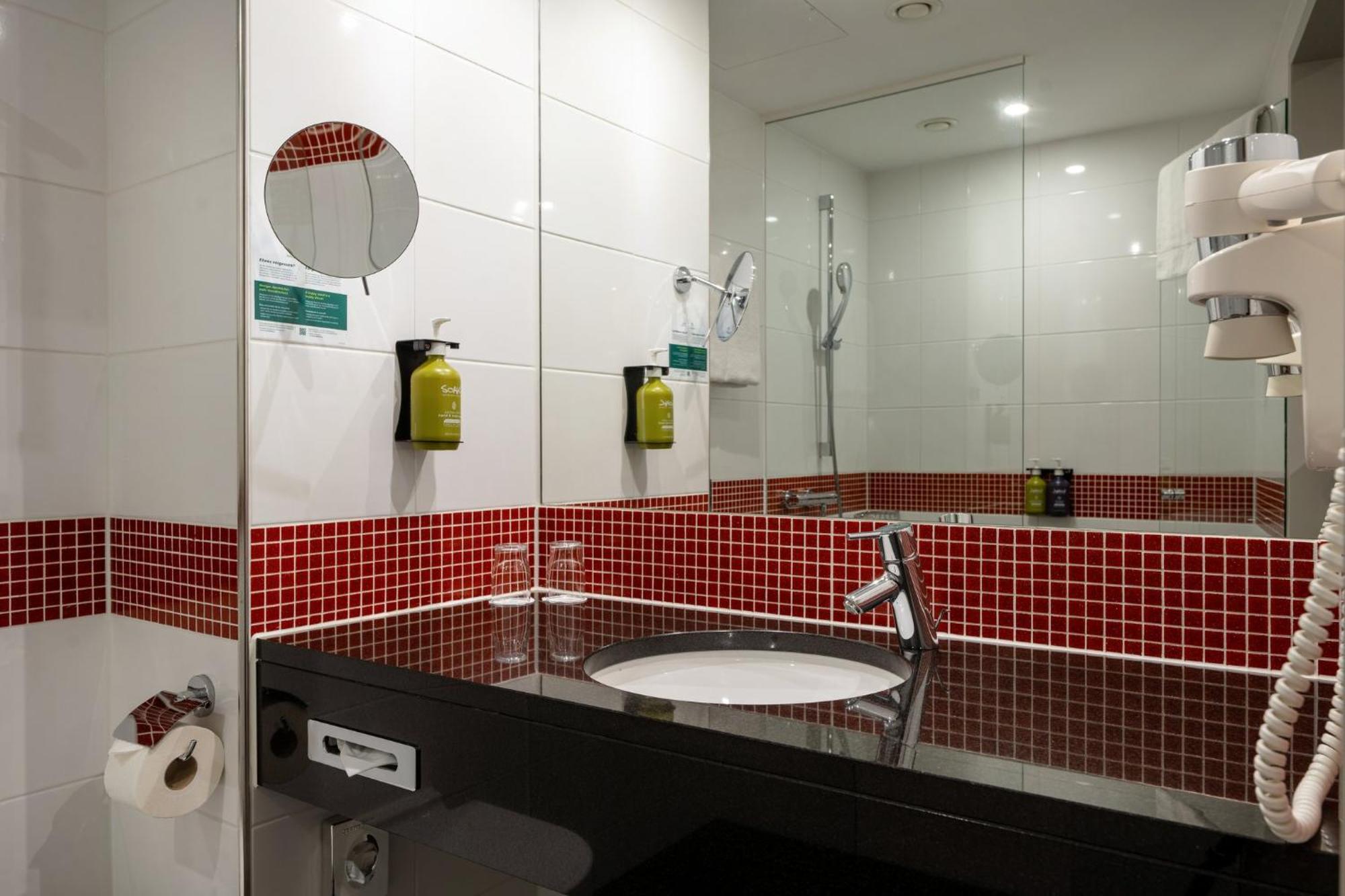 - Westpark, An Ihg Hotel 4*